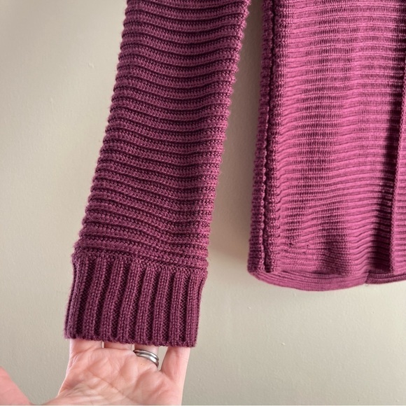 Calvin Klein Chunky Knit Turtleneck Sweater in Burgundy Red, Size Small - Picture 6 of 9